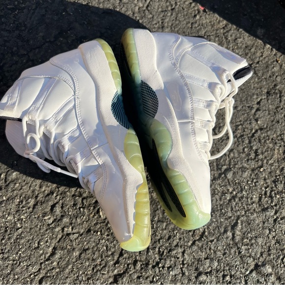 USED retro jordan 11s - Picture 11 of 12